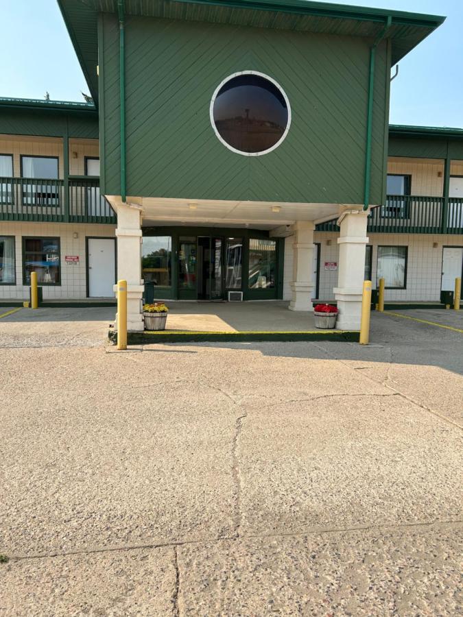 Goodknight Inn Lloydminster Exterior foto